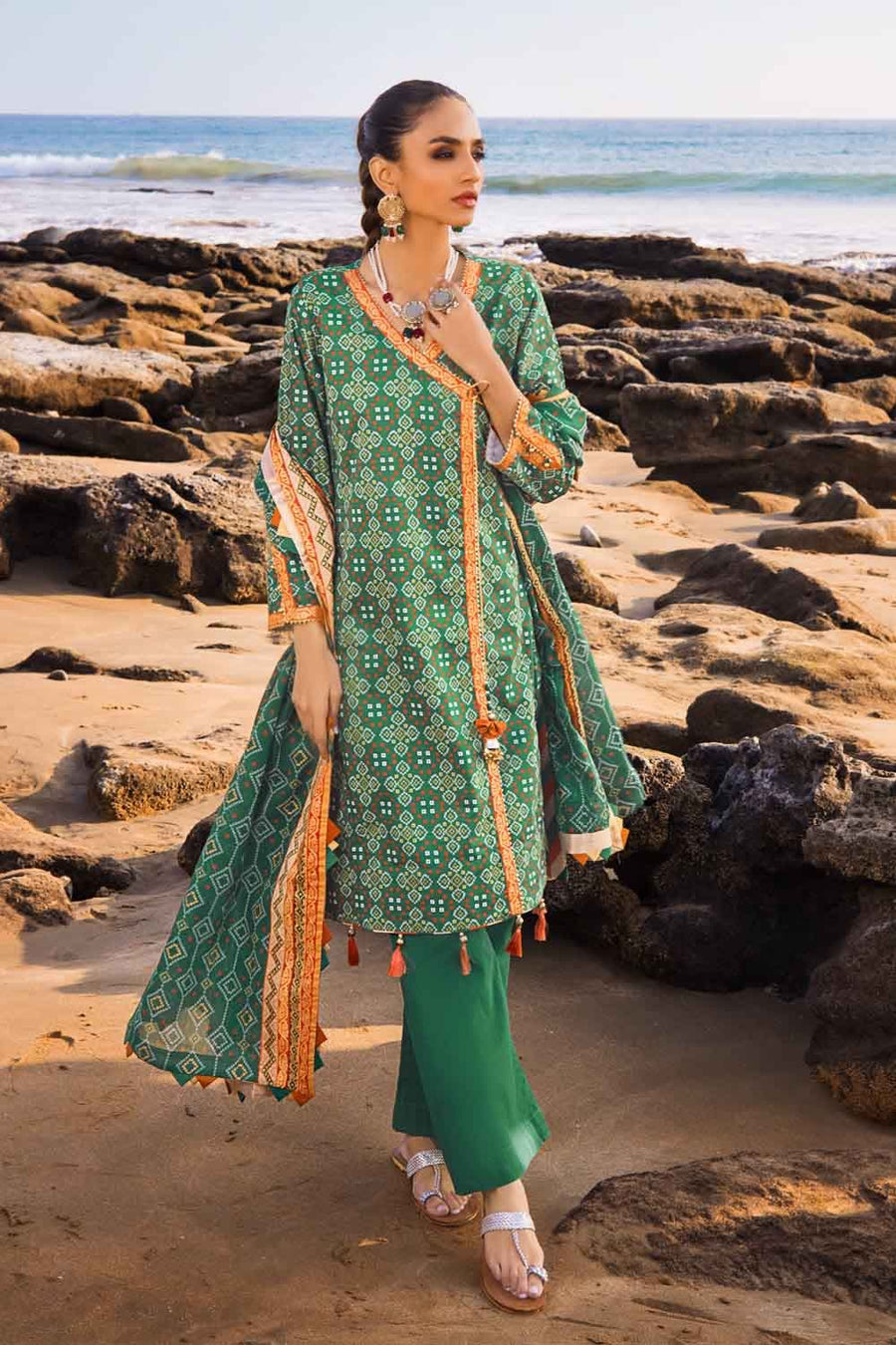 Gul Ahmed Chunri Collection (CL-22054 B)